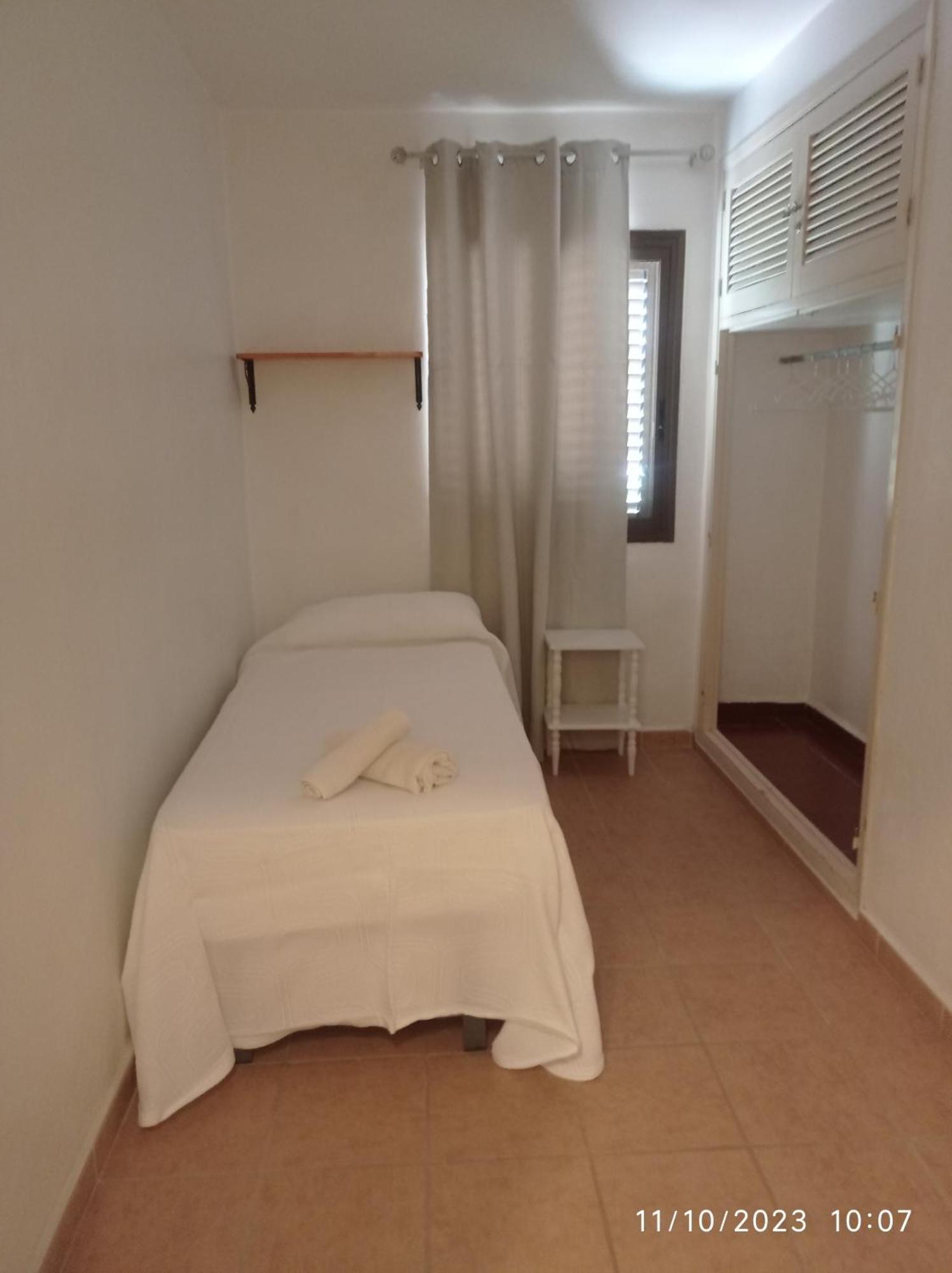 Apartamento Illa Blanca Ес Пухолс Екстериор снимка